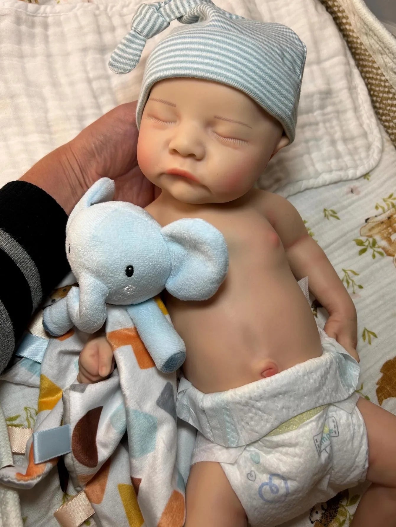 16-Inch (40cm) Cuddly Sleeping Reborn Baby Doll - Lifelike Silicone Boy with Artistic Painting, Openable Mouth Doll lifelikesiliconereborns.com
