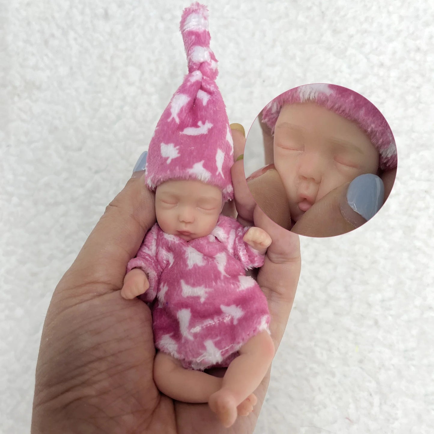 11CM Painted Mini Silicone Palm Girl With 2 Set of Outfits Cute Handmade Full Body Solid Reborn Baby Doll Toys реборн мальчик lifelikesiliconereborns.com
