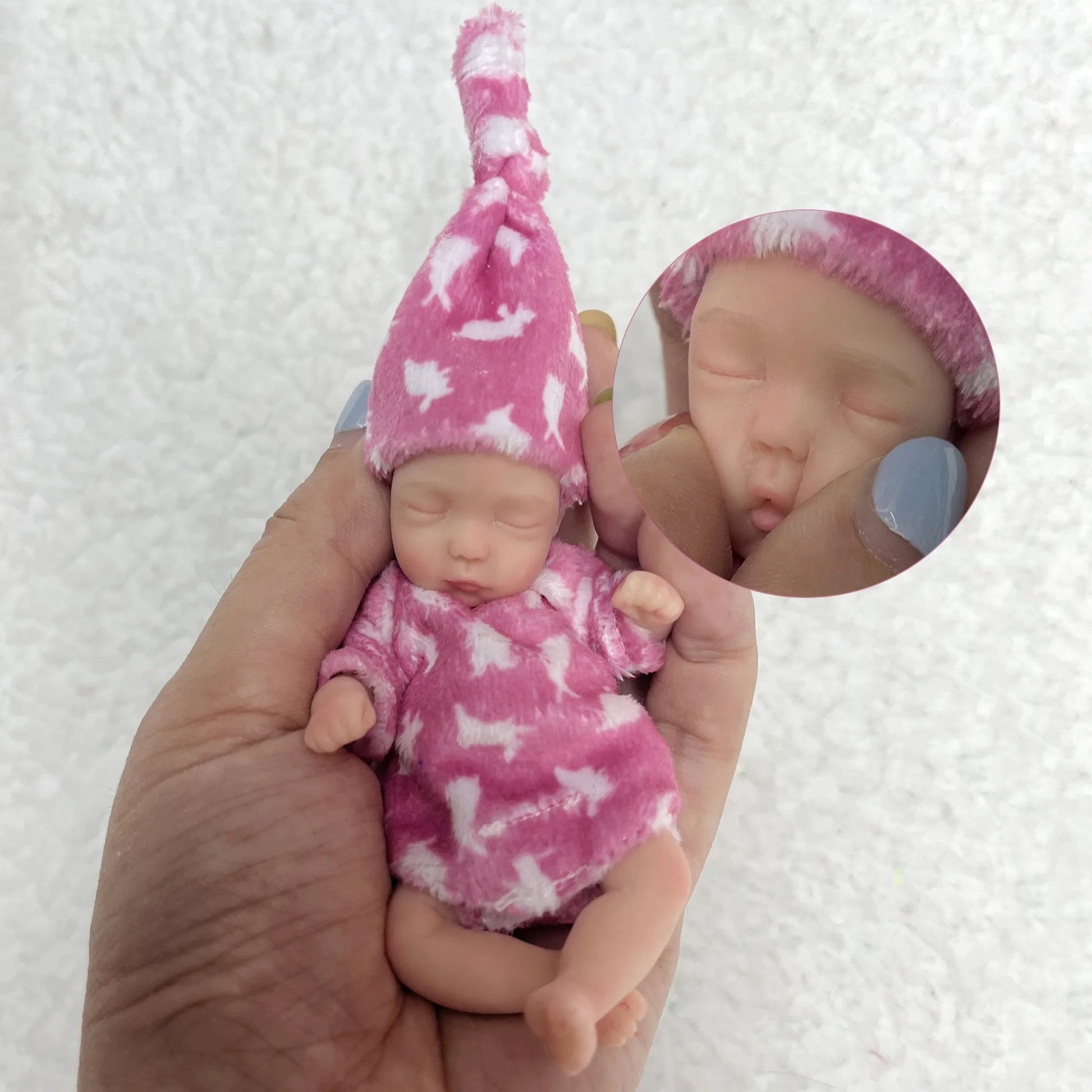 11CM Painted Mini Silicone Palm Girl With 2 Set of Outfits Cute Handmade Full Body Solid Reborn Baby Doll Toys реборн мальчик lifelikesiliconereborns.com