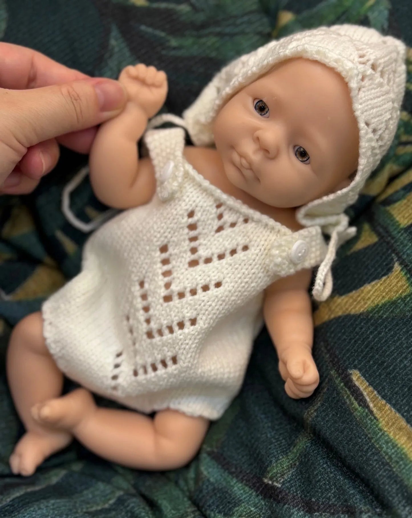 10Inch Silicone Girls Whole Body Soft Solid Silicone Reborn Baby Dolls Handmade Painted Newborn Baby Dolls Toys For Kids Gifts lifelikesiliconereborns.com