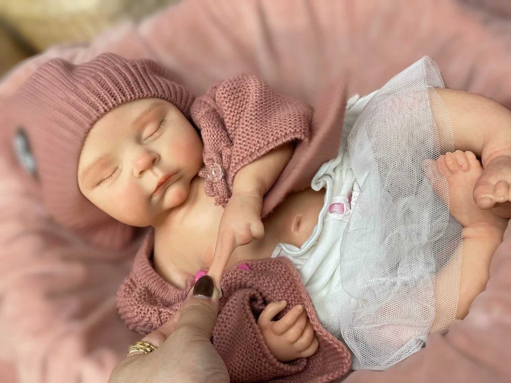 45cm Peaches Solid Silicone Bebe Reborn Girls With Sweather Outfits 3D Painted Skin Soft Touch Handmade Lifelike Newborn  Doll lifelikesiliconereborns.com