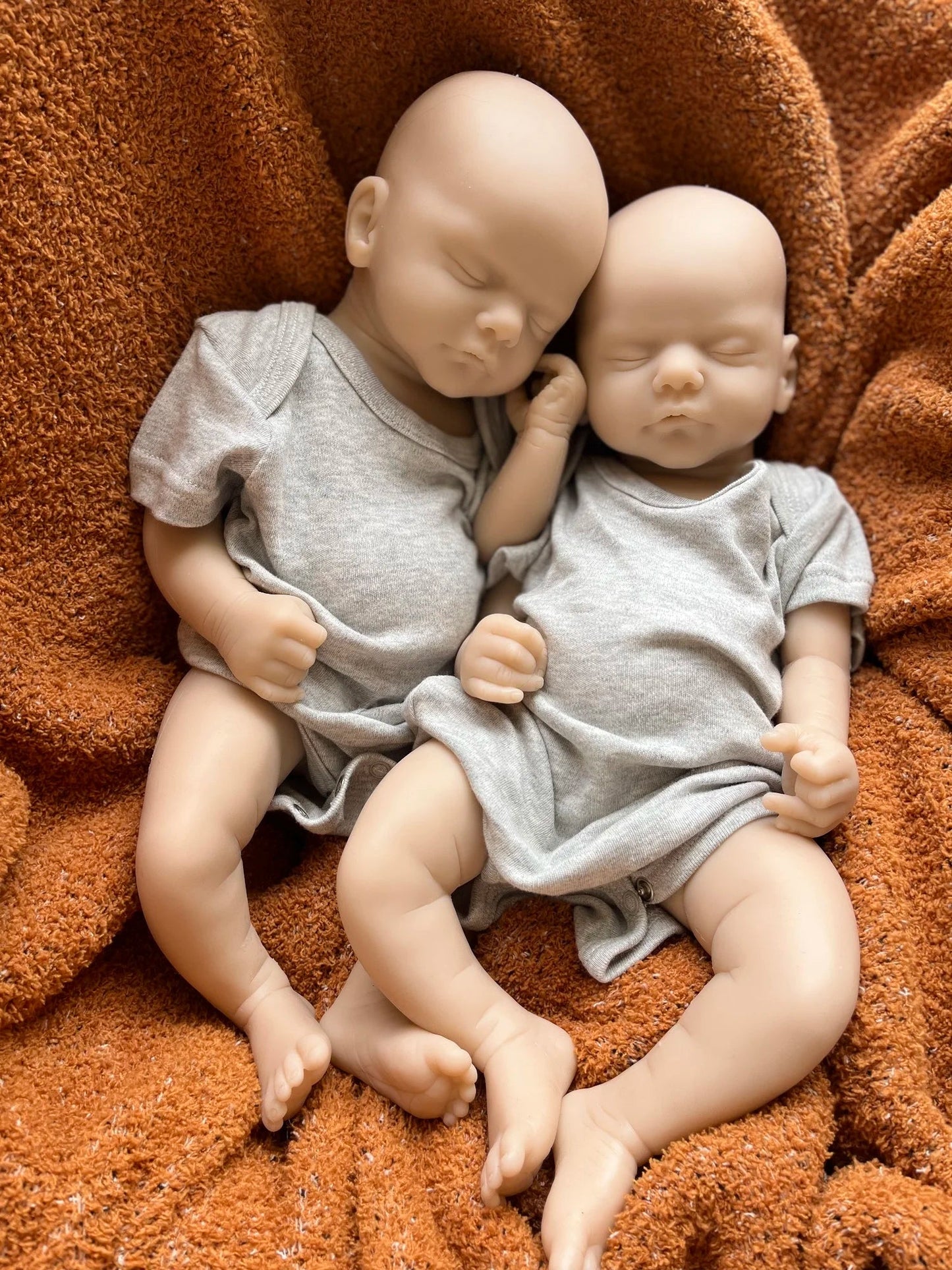 Can Open Mouth 45cm Twins Sam Reborn Baby Girl and Boy Full Body Solid Silicone Un/Painted Bebe Reborn Soft Touch Feeling Doll lifelikesiliconereborns.com
