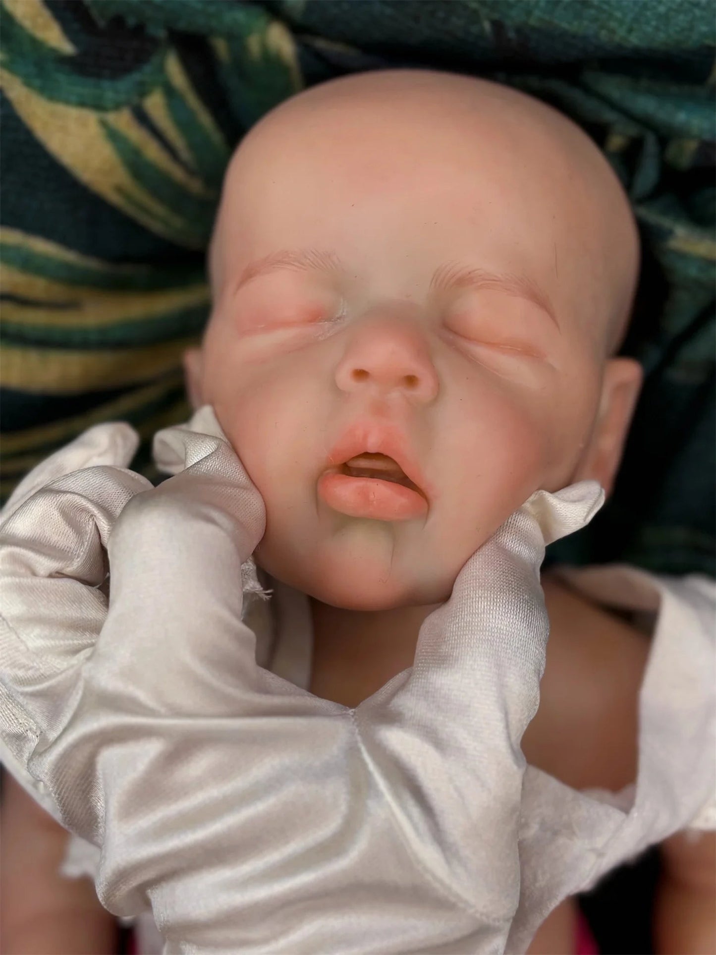 45CM Can Open Mouth &Washable Painted LouLou Solid Silicone Bebe Reborn Girl Lifelike Real Silicone Newborn Baby Doll lifelikesiliconereborns.com