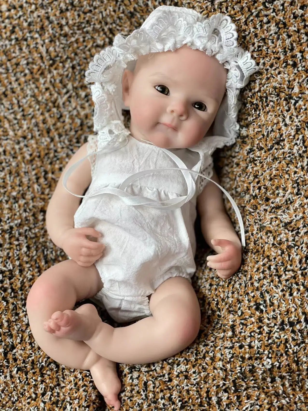 33cm Open Eyes Bettie Solid Silicone Bebe Reborn Girl Paint/Unpaint Soft Toching Feeling Newborn Baby Lifelike reales para niñas lifelikesiliconereborns.com