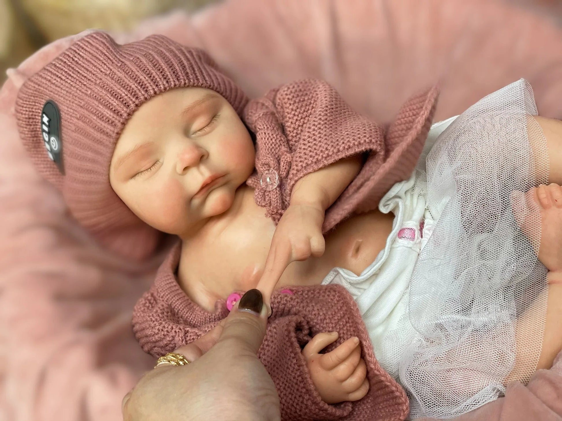 45cm Peaches Solid Silicone Bebe Reborn Girls With Sweather Outfits 3D Painted Skin Soft Touch Handmade Lifelike Newborn  Doll lifelikesiliconereborns.com
