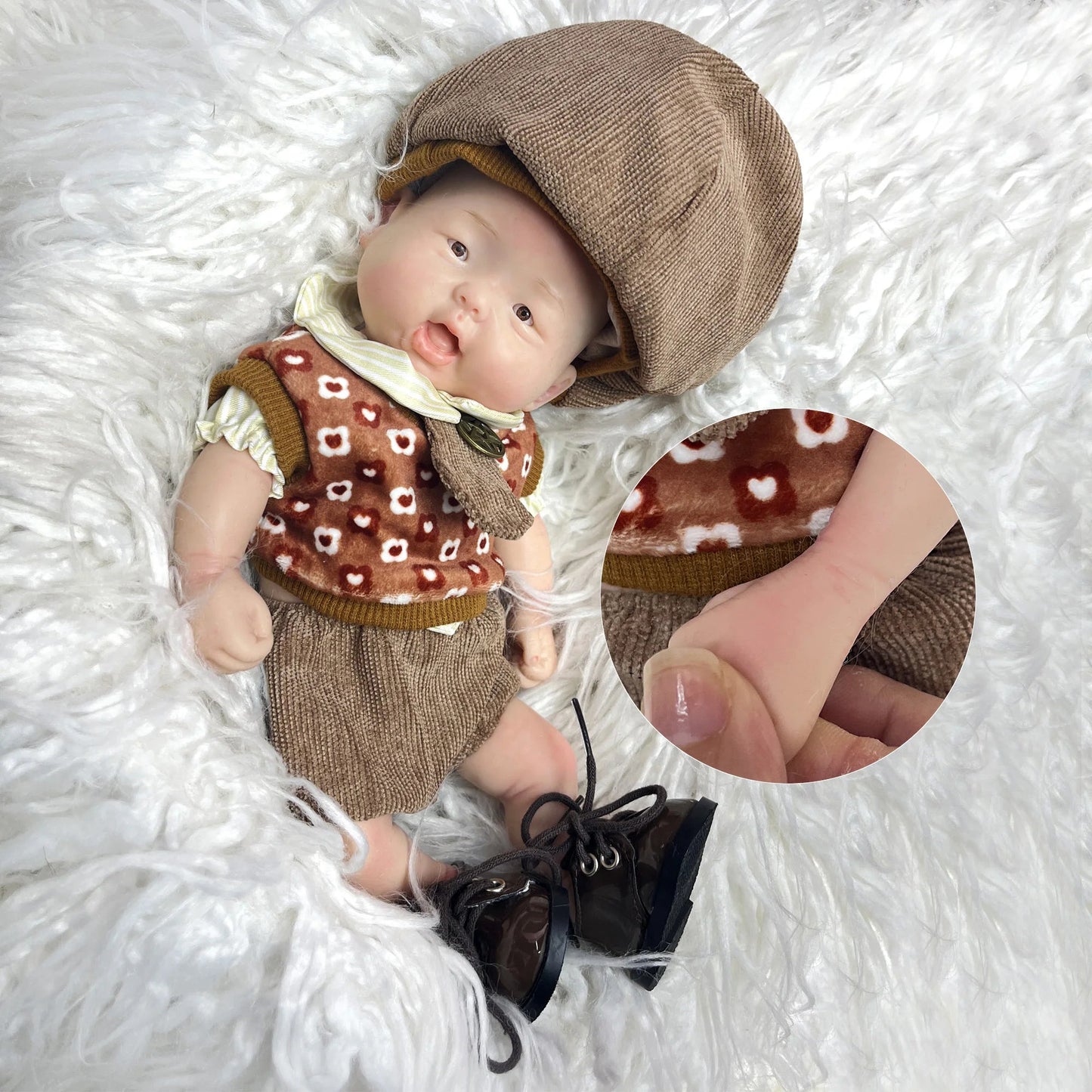 26cm Lifelike Silicone Bebe Reborn Boy Soft Newborn Doll bebes reborn de silicone real bebé reborn de silicona cuerpo entero lifelikesiliconereborns.com