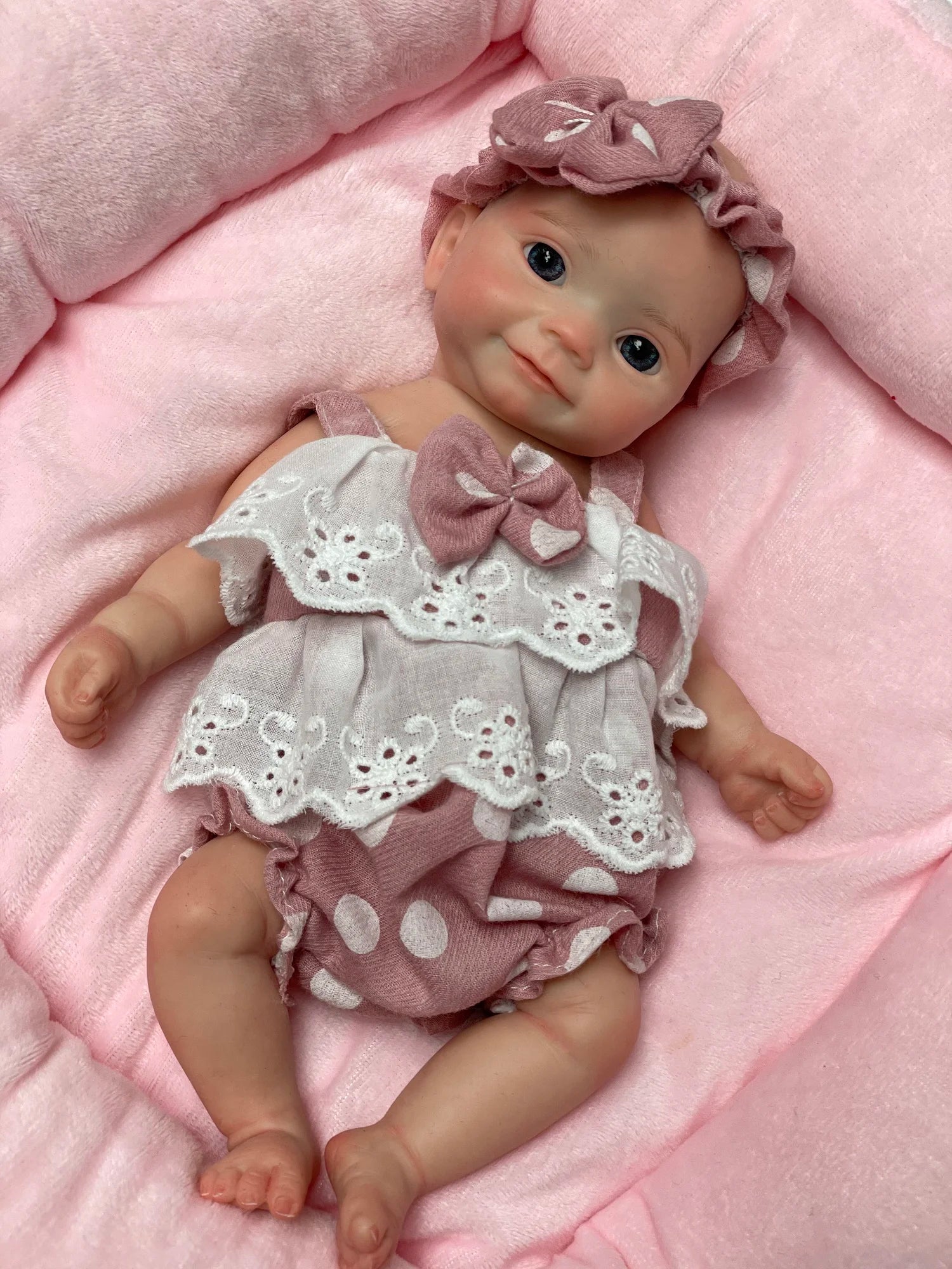 26cm Cute Maddie Waterproof Reborn Baby Girl With Full Body Silicone Handmade Painted Skin Bebe Reborn reales para niñas lifelikesiliconereborns.com