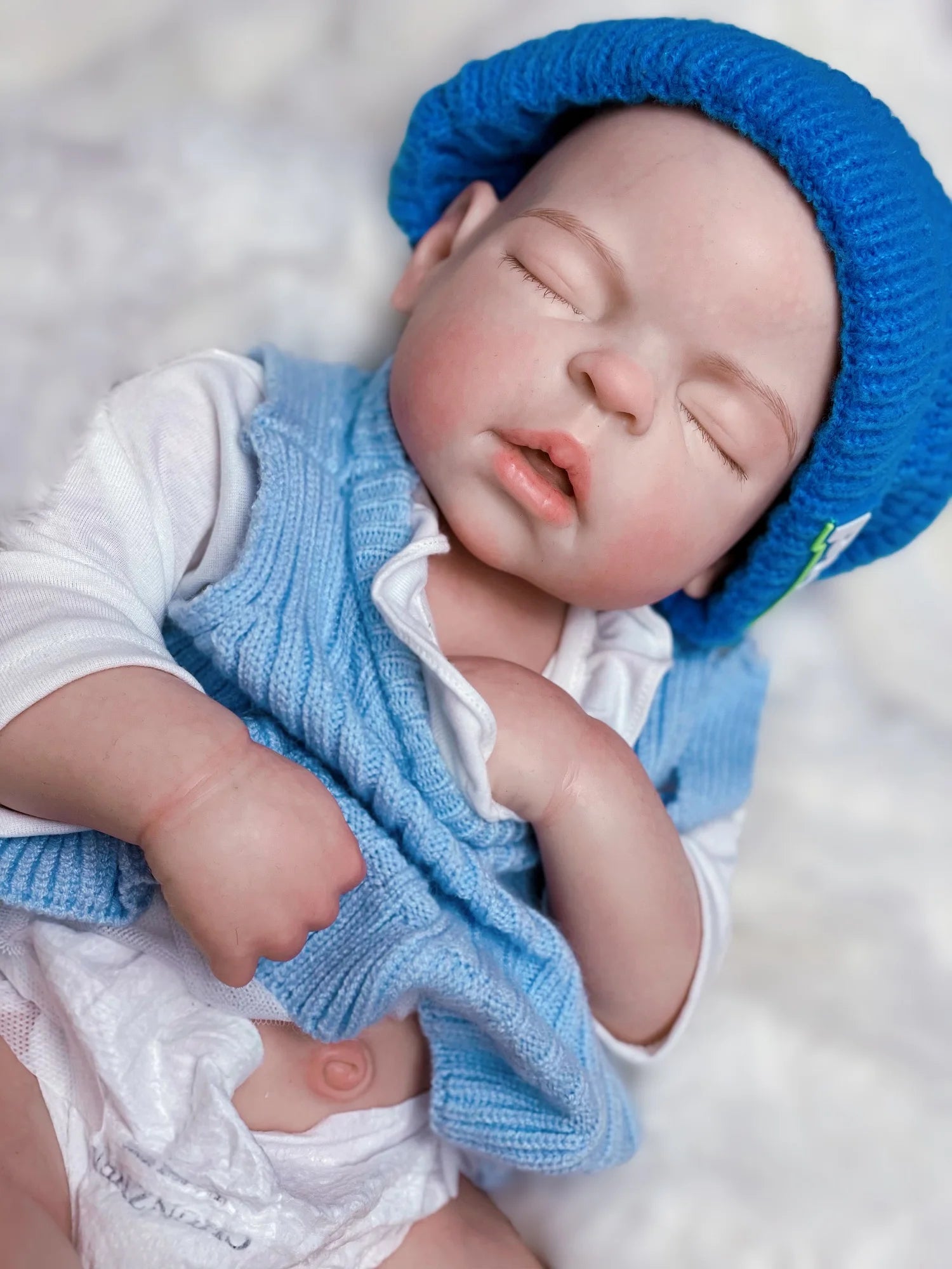 55cm Washable Solid Silicone Bebe Reborn Girl With 3D Painted Skin  Lifelike Sleeping Baby Doll Boneca Reborn Corpo De Silicone lifelikesiliconereborns.com