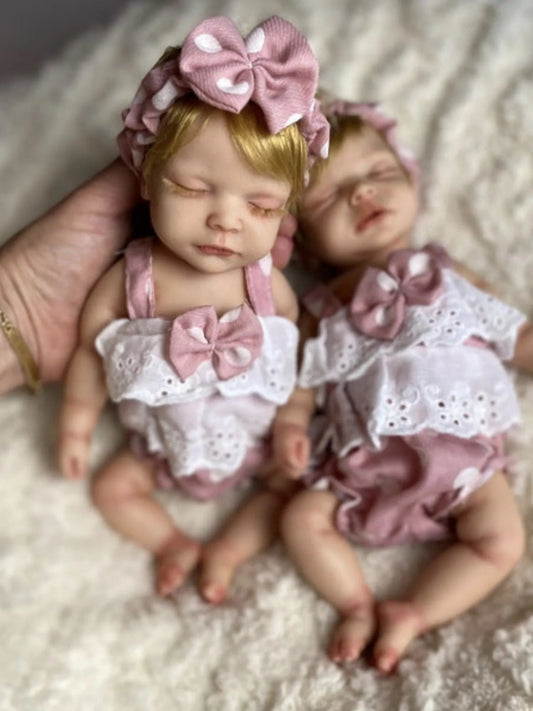 1 PC 10inch Cuddly Full Solid Soft Silicone Reborn Bebe  Doll Waterproof Newborn Baby Girl Lifelike Painted Realistic Doll Toy lifelikesiliconereborns.com