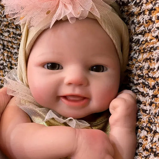 16 Inch Emmy bebe reborn reallista de silicone Girl Handmade Soft Touch Solid Silicone Bebe Reborn Doll lifelikesiliconereborns.com