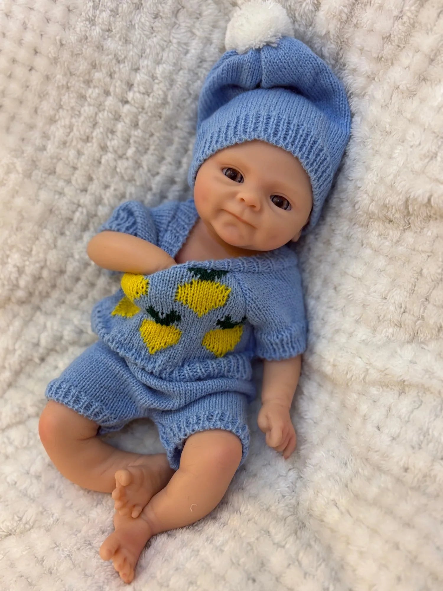 13inch Silicone bebe Smily Boy Full Solid Slicone Bebe Reborn Doll Realistic Newborn Baby Doll Toy For Gifts Muñeca Reborn lifelikesiliconereborns.com