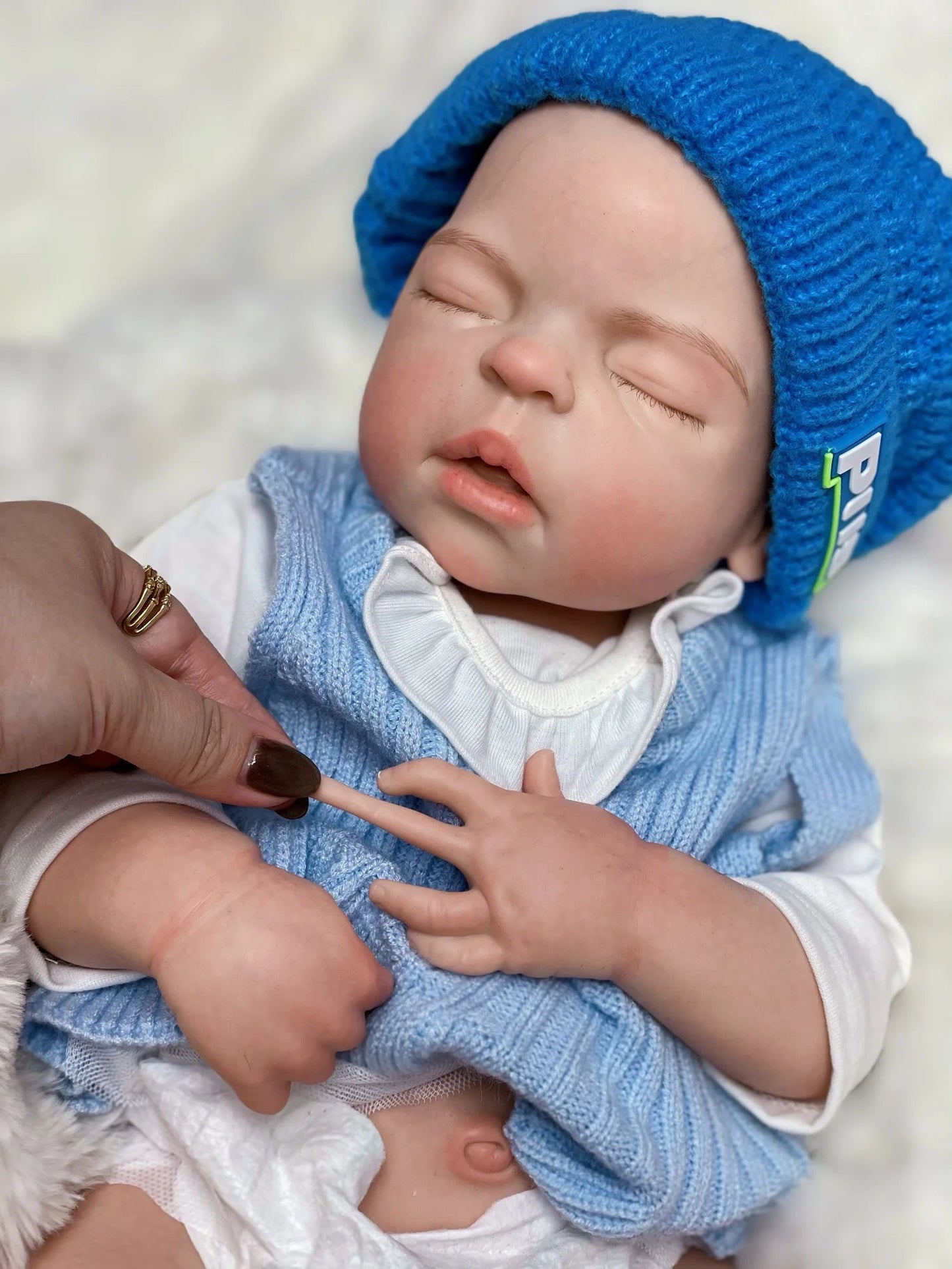 55cm Washable Solid Silicone Bebe Reborn Girl With 3D Painted Skin  Lifelike Sleeping Baby Doll Boneca Reborn Corpo De Silicone lifelikesiliconereborns.com